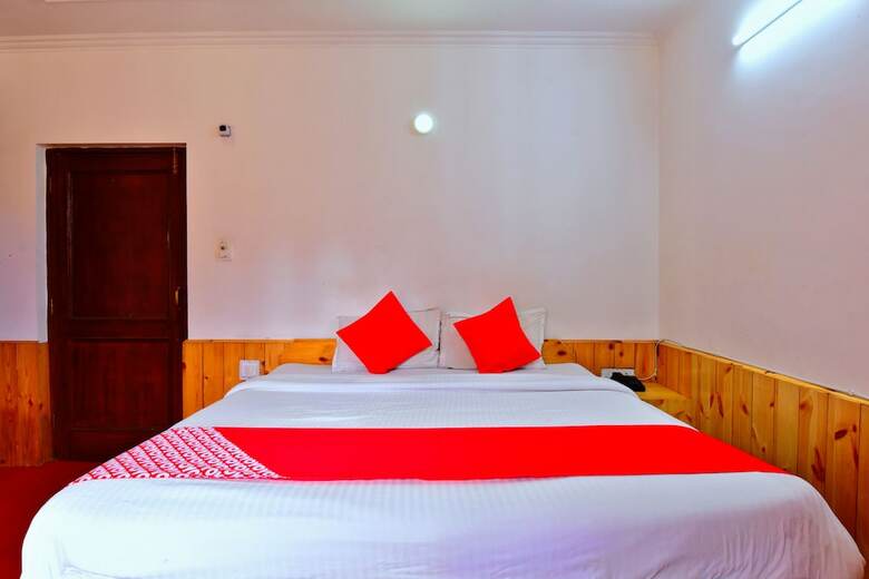 Hotel Oyo 36116 Chatanya Resort