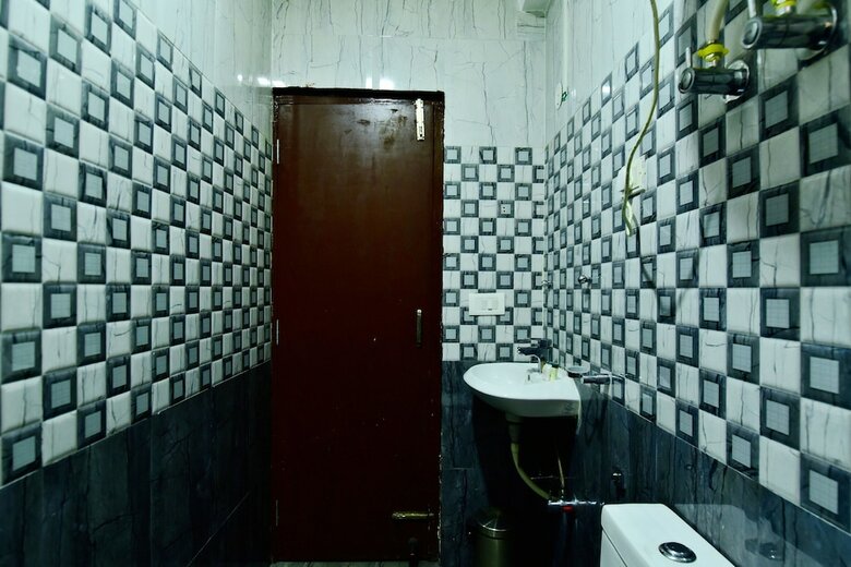Hotel Oyo 36116 Chatanya Resort