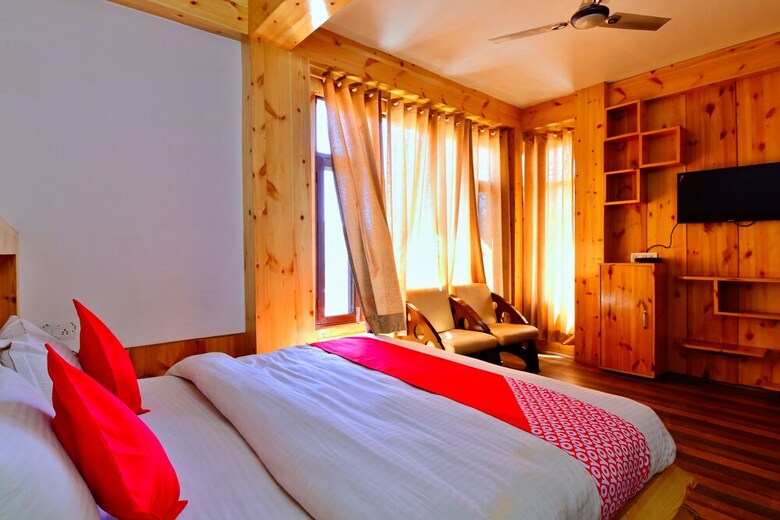 Hotel Oyo 36116 Chatanya Resort