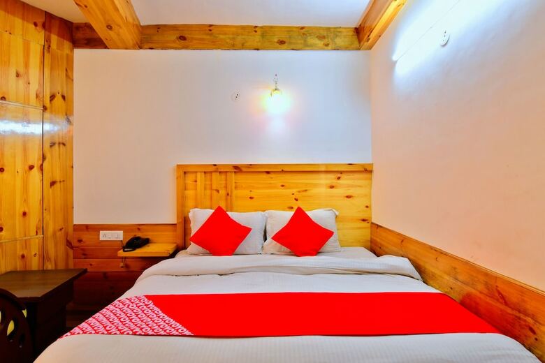Hotel Oyo 36116 Chatanya Resort