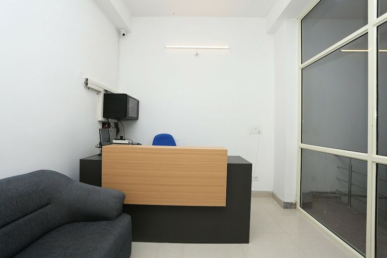 Hotel Oyo Flagship 27685 Sector 70
