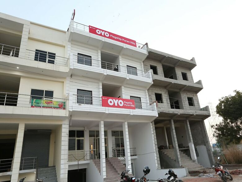 Hotel Oyo Flagship 27685 Sector 70