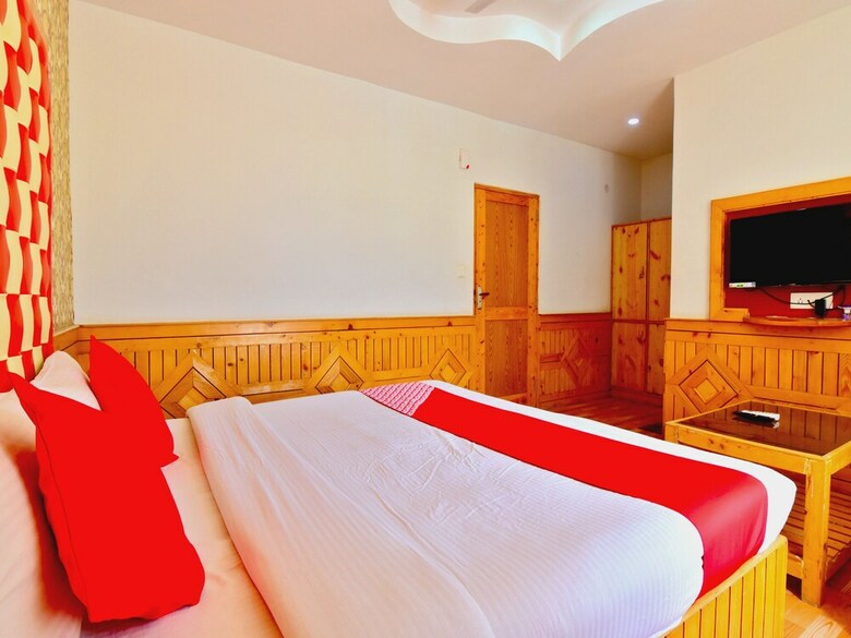 Oyo 36558 Hotel Raxit Inn