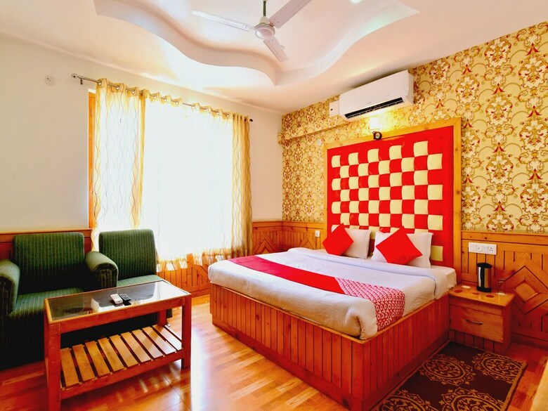 Oyo 36558 Hotel Raxit Inn