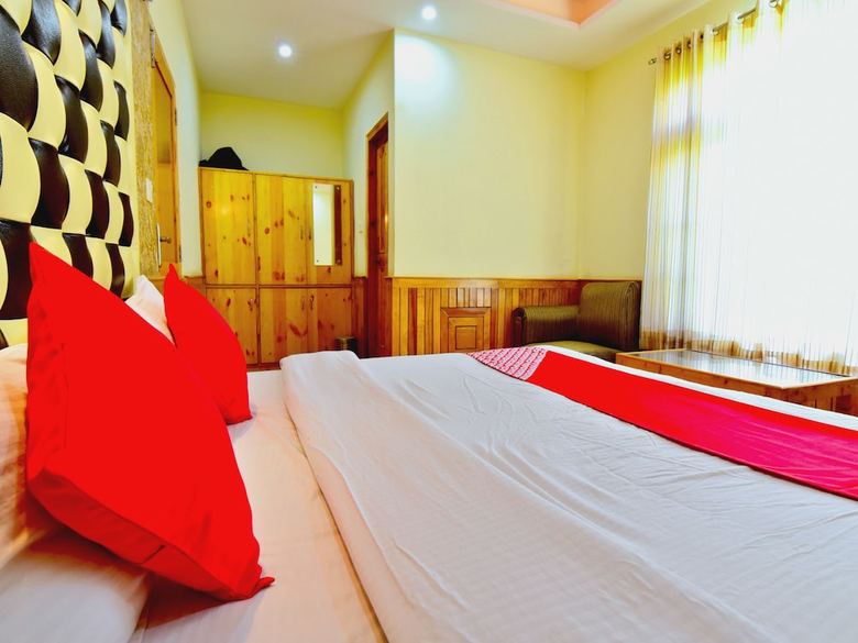 Oyo 36558 Hotel Raxit Inn