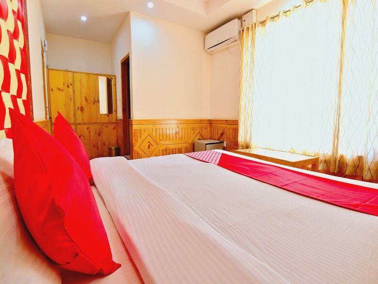 Oyo 36558 Hotel Raxit Inn