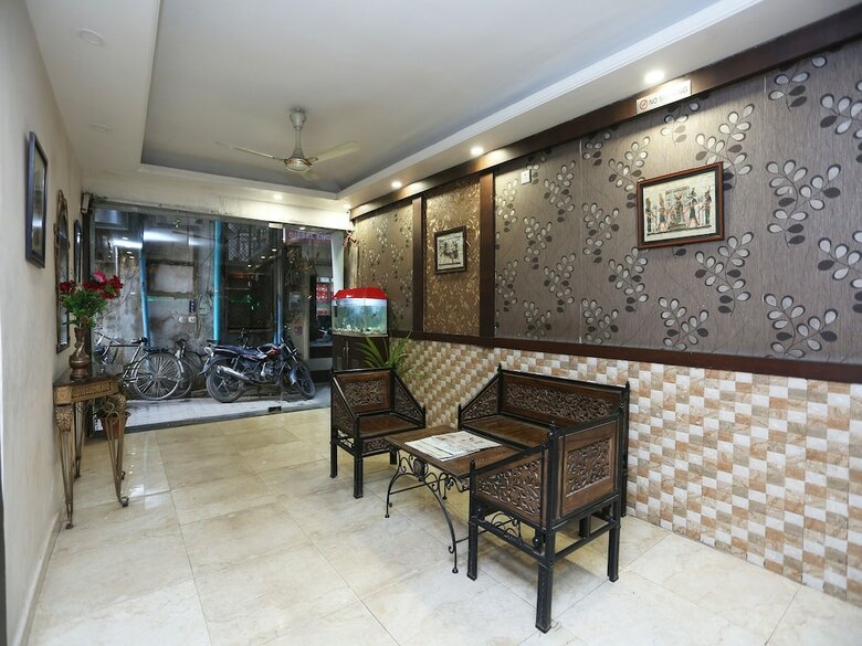 Hotel Oyo 30240 Shri Radha Palace