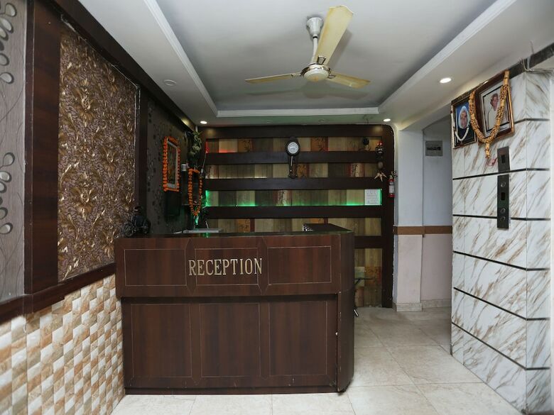 Hotel Oyo 30240 Shri Radha Palace