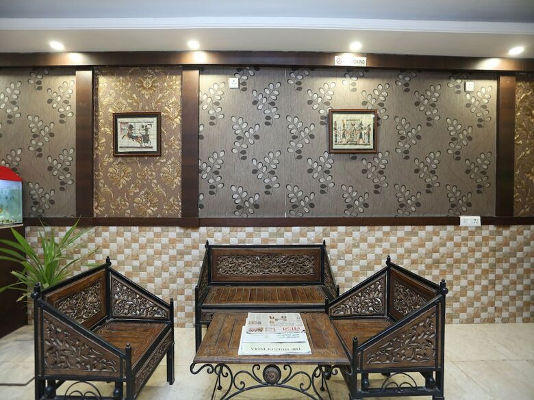 Hotel Oyo 30240 Shri Radha Palace