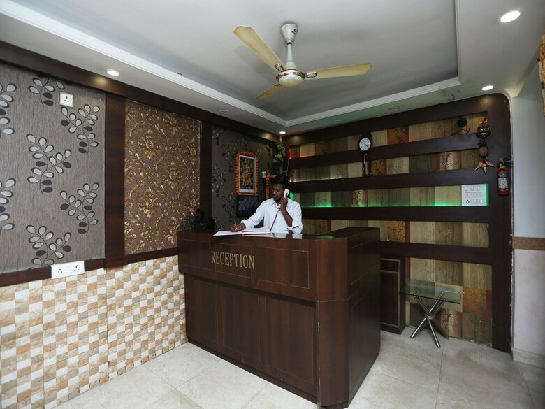 Hotel Oyo 30240 Shri Radha Palace