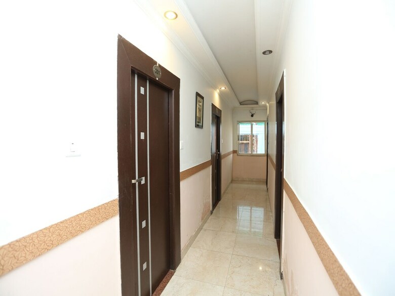 Hotel Oyo 30240 Shri Radha Palace