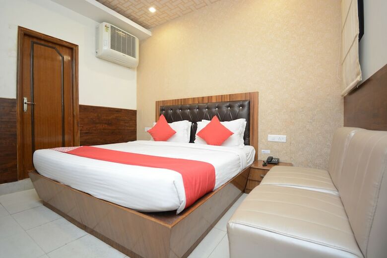 Oyo 31114 Hotel Pal Regency