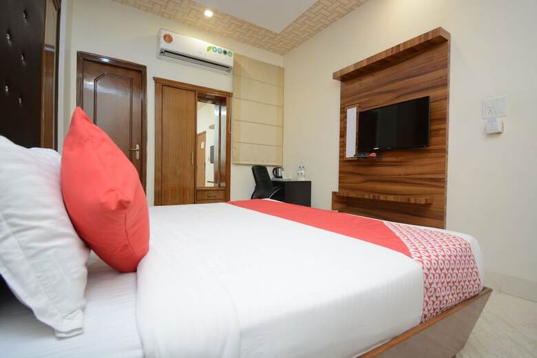 Oyo 31114 Hotel Pal Regency