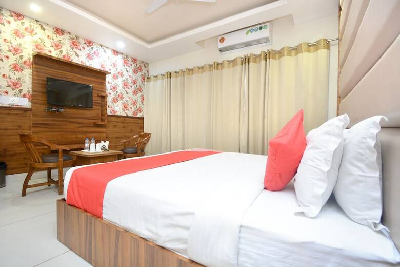 Oyo 31114 Hotel Pal Regency
