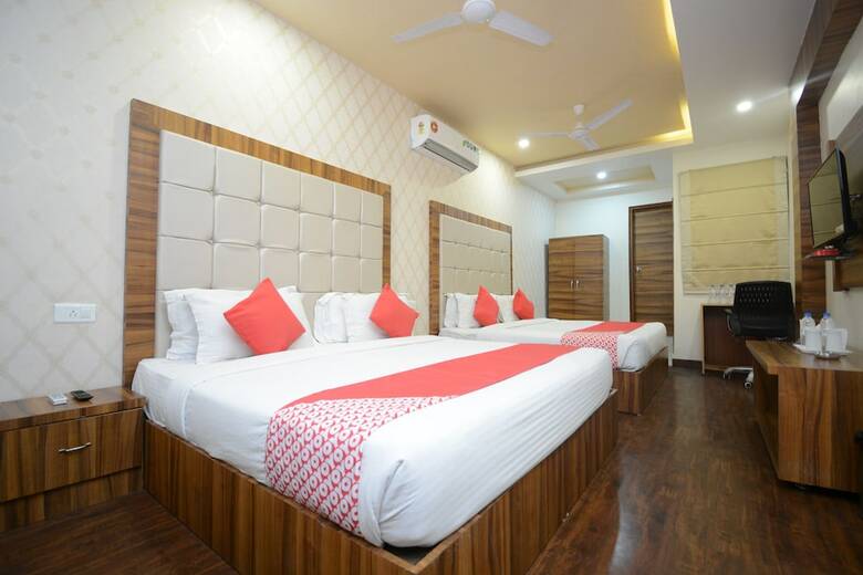 Oyo 31114 Hotel Pal Regency
