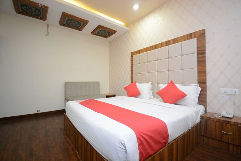 Oyo 31114 Hotel Pal Regency