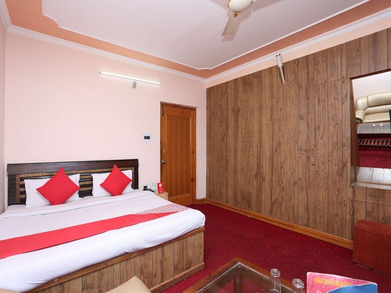 Hotel Oyo 36966 Pal Guest Housr