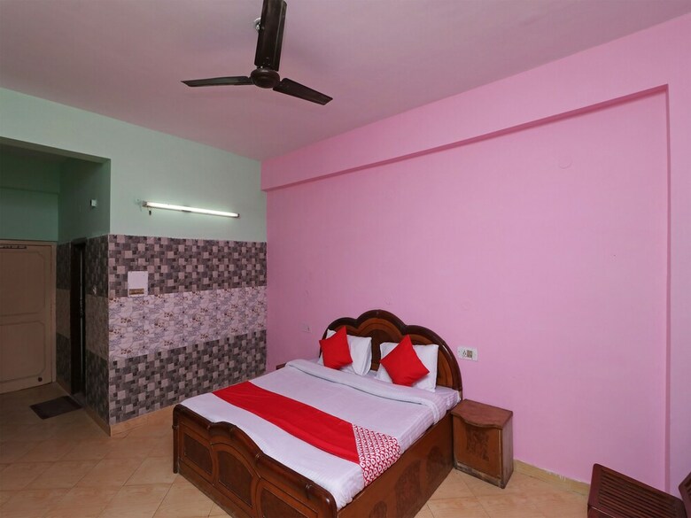 Oyo 30295 Hotel Vishwamitra