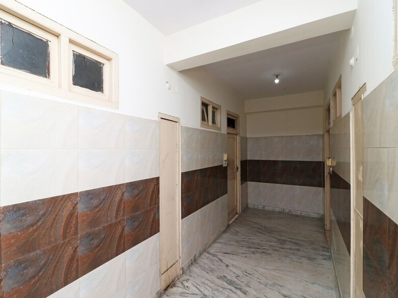 Oyo 30295 Hotel Vishwamitra