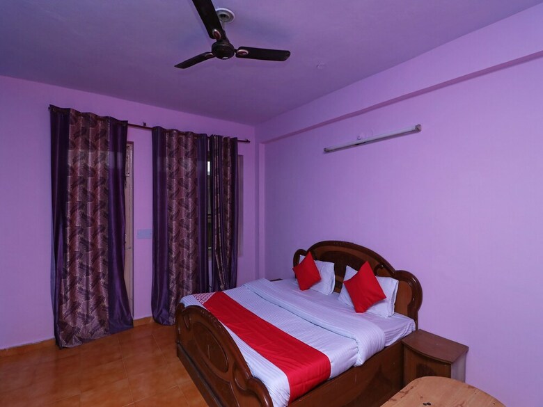 Oyo 30295 Hotel Vishwamitra