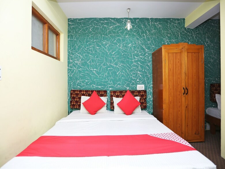 Oyo 24966 Grand Hotel & Restaurant