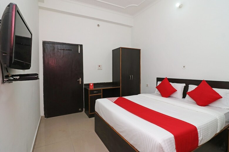 Oyo 24199 Hotel Ojus Tower