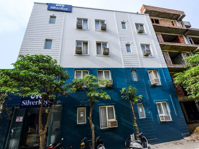 Hotel Silverkey Executive Stays 19653 Star Mall