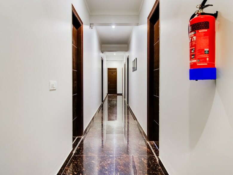Hotel Silverkey Executive Stays 19653 Star Mall