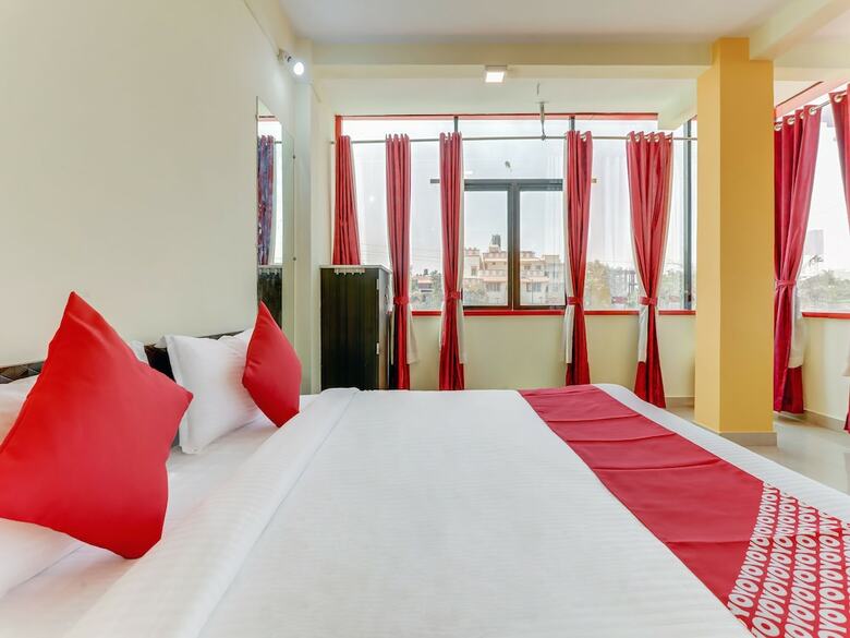 Hotel Collection O 30095 Nauroji Nagar Marg