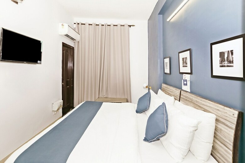 Hotel Silverkey Executive Stays 30271 Shoprix Mall Sector 61