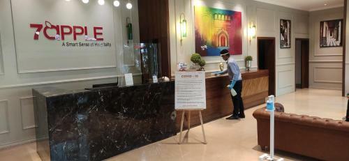 7 Apple Hotel - Viman Nagar Pune