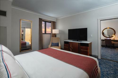 The Higgins Hotel New Orleans, Curio Collection By Hilton
