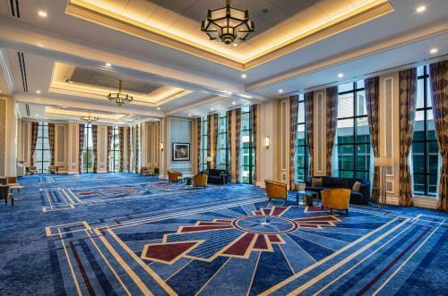The Higgins Hotel New Orleans, Curio Collection By Hilton