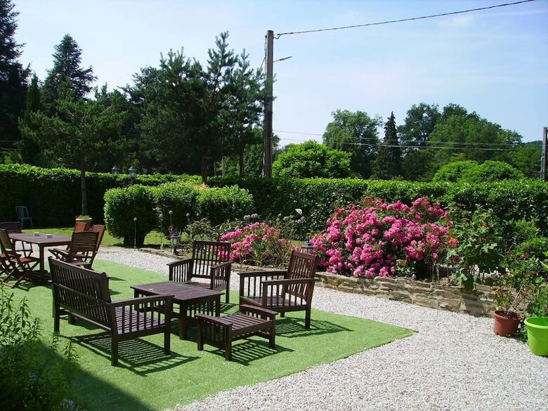 Hotel Aux Berges Du Saint Ferr�ol