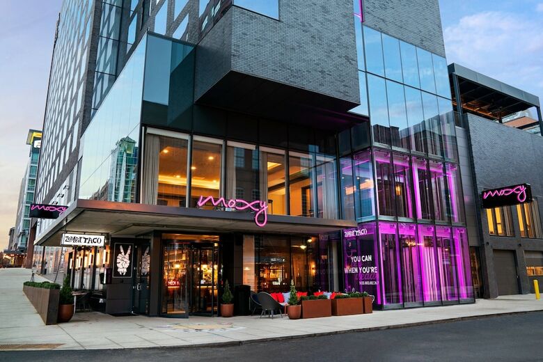 Hotel Moxy Louisville Downtown