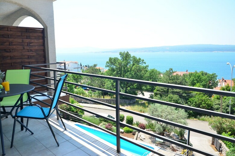Apartments Lounger Frkovic