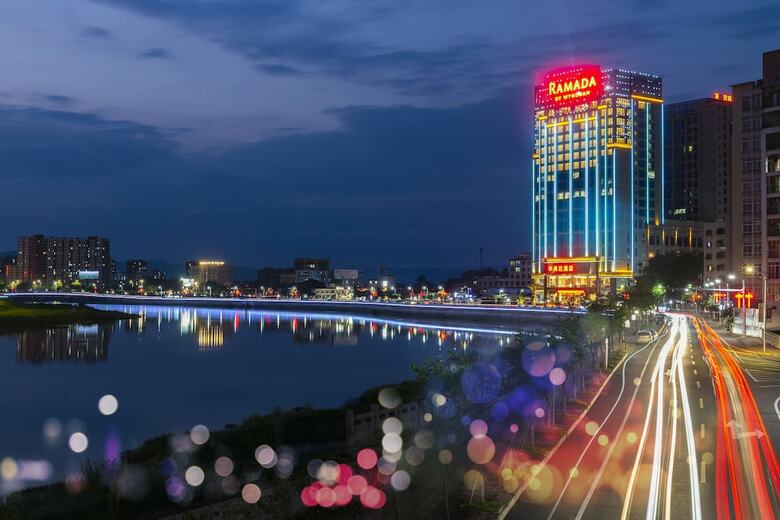Hotel Ramada By Wyndham Huizhou Longmen