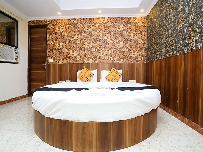 Hotel Deluxe Stay Inn