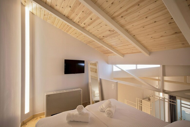 Aparthotel Dimi Luxurious Suites