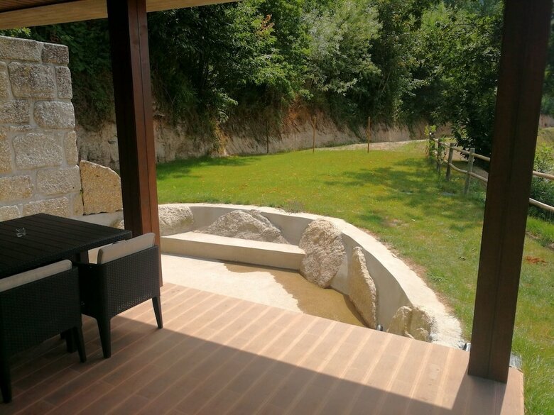 Hotel Dobau Village