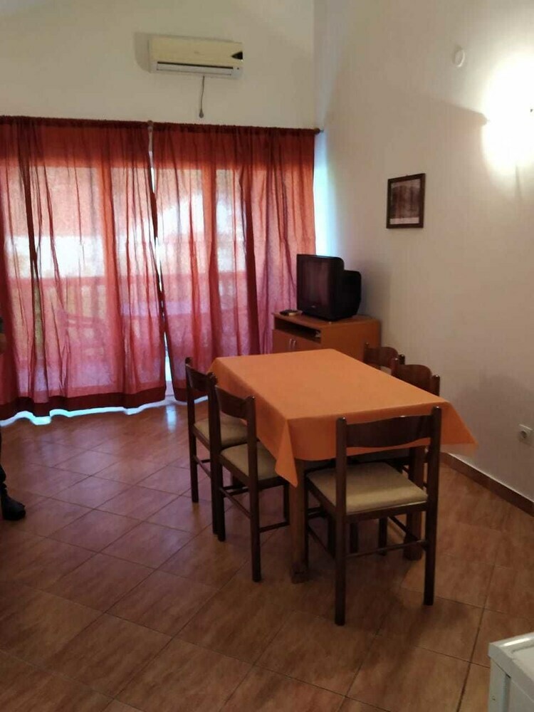 Apartments Lazovi?