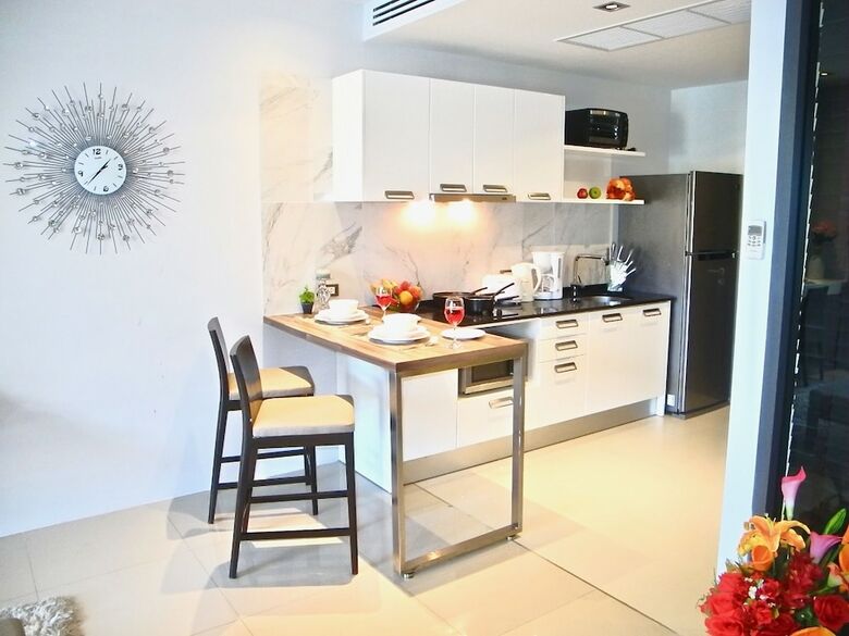 Apartamentos Emerald Modern Pool View Studio