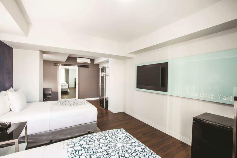 Hotel Lawrence Downtown Dallas