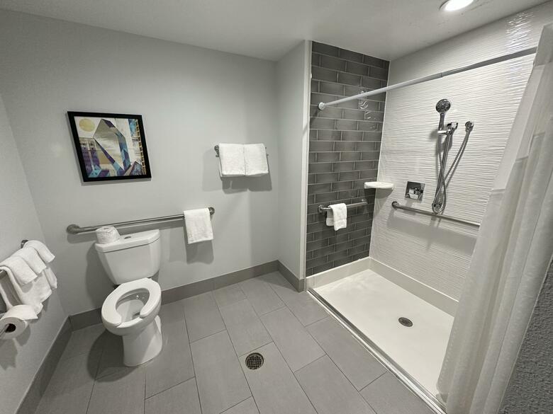 Hotel Lawrence Downtown Dallas
