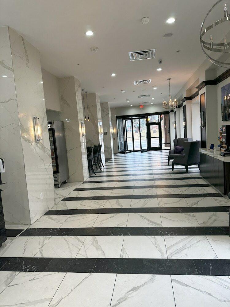 Hotel Lawrence Downtown Dallas