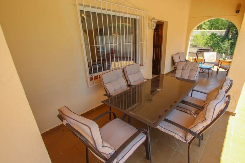 Linea - Sea View Villa With Private Pool In Teulada