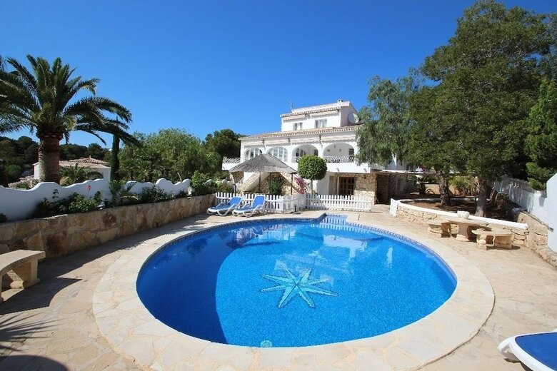 Rosario - Modern, Well-equipped Villa With Private Pool