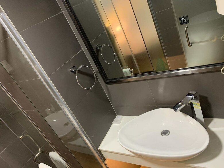 Lifu Hotel Qu Zhuang Branch