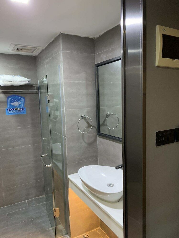 Lifu Hotel Qu Zhuang Branch