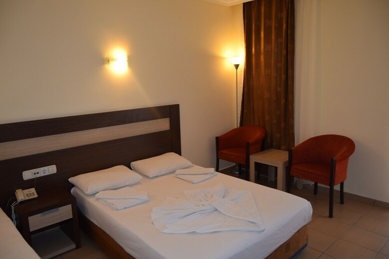 Banana Beach Hotel